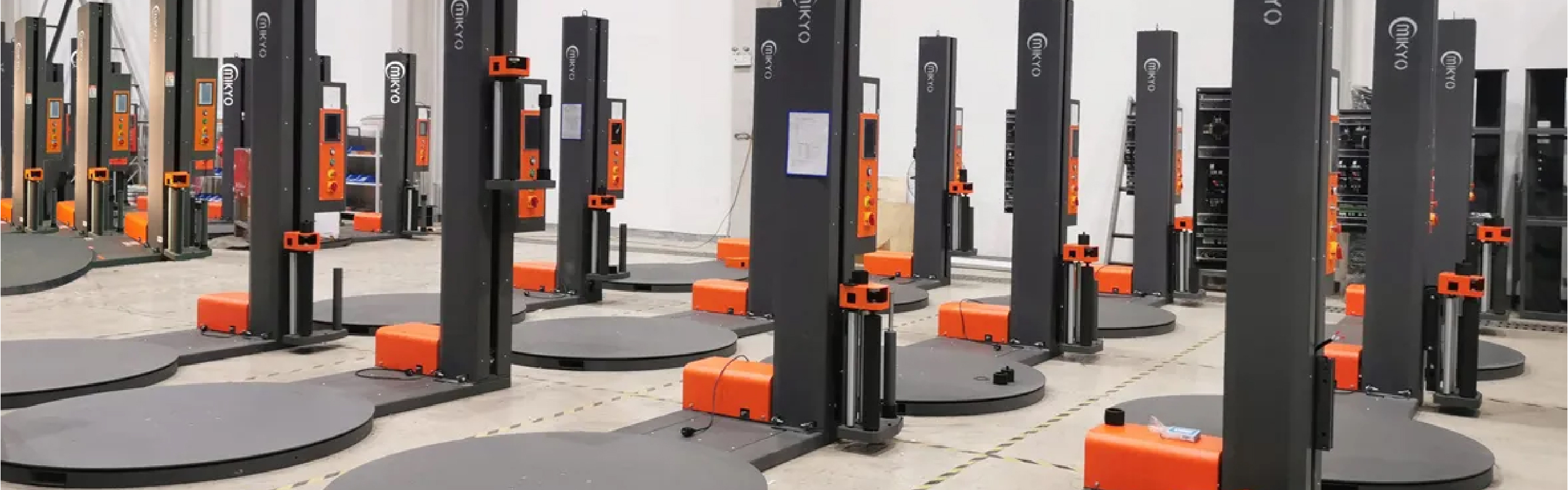 Máy quấn màng pallet